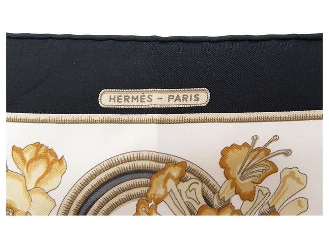 Hermès NUOVA SCIARPA HERMES CARAIBES VAUZELLES GAVROCHE 45 SCIARPA IN SETA QUADRATO Nero - vista 3