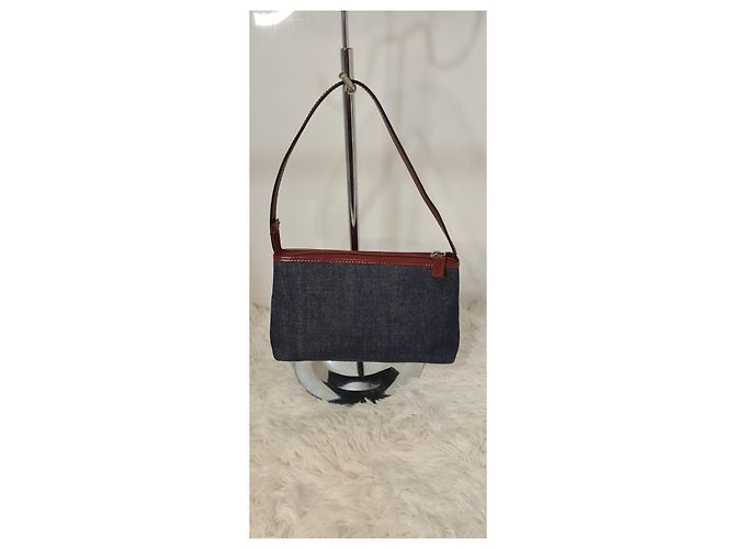 Borsa e pochette Burberry in denim blu - vista 2