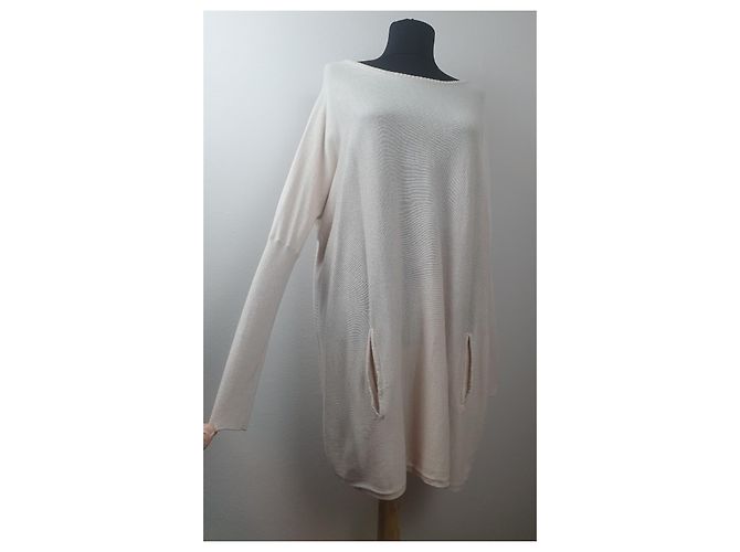 Autre Marque Cathrine Hammel Oversize Poncho aus Merinowolle Beige - Ansicht 2