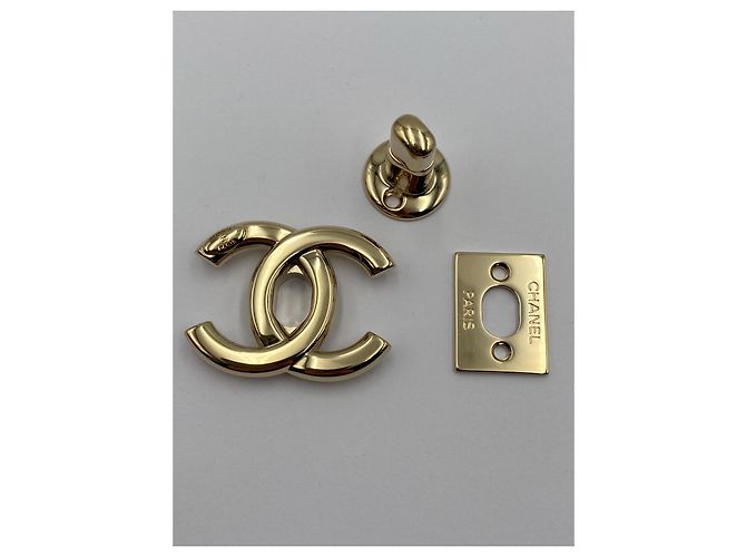 CHANEL CC Drehverschluss in hellem Hellgold Golden - Ansicht 3