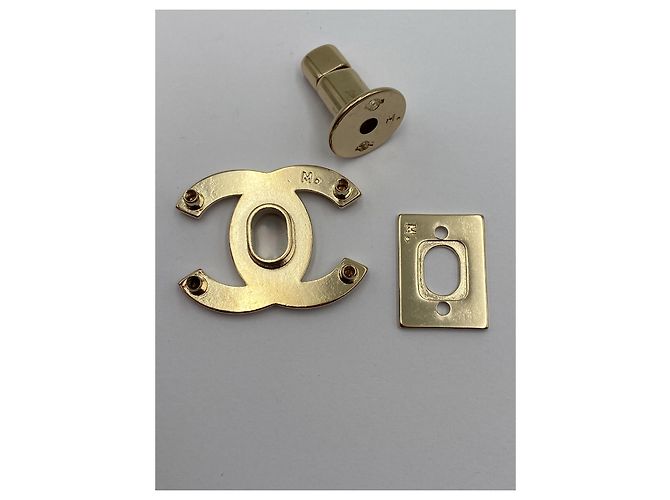 CHANEL CC Drehverschluss in hellem Hellgold Golden - Ansicht 5