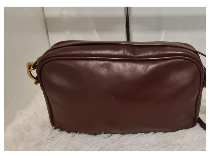Borsa a tracolla Cartier in pelle rosso scuro Bordò - vista 2