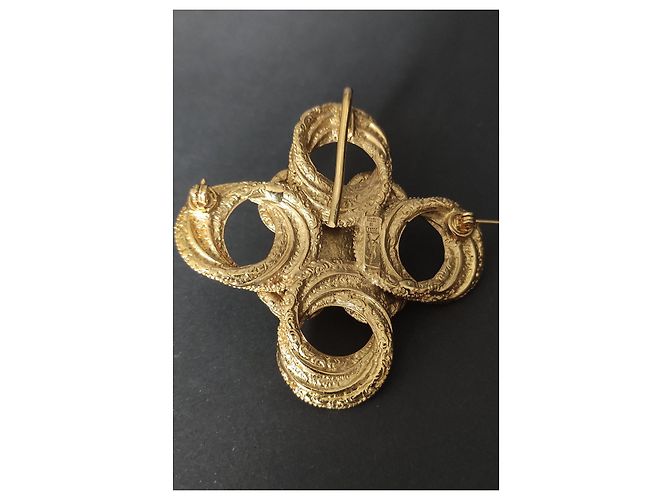 Spilla Yves Saint Laurent Cabochon Bianco Metallo Dorato D'oro - vista 3