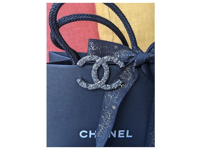 Chanel CC A14P Logo Kristall Ruthenium Rotguss Brosche Schwarz - Ansicht 3