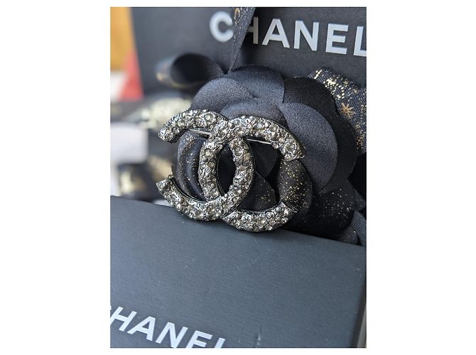 Chanel CC A14P Logo Kristall Ruthenium Rotguss Brosche Schwarz - Ansicht 9