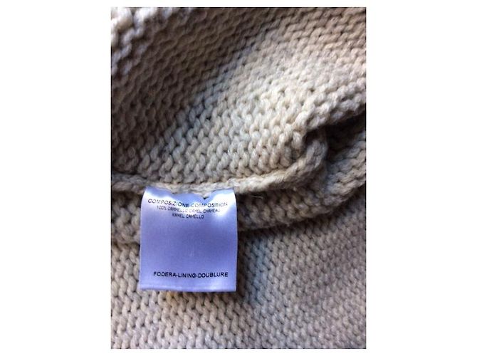 Gucci Beigefarbener Poncho aus Kamelwolle - Ansicht 4