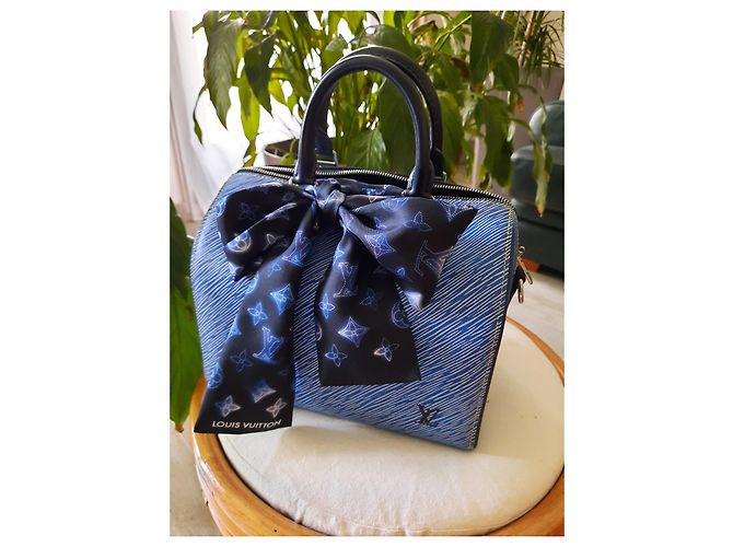 Louis Vuitton Flight Mode Bandana - CAPSULE-Kollektion Blau - Ansicht 11