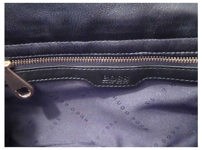 Pochette da sera Hugo Boss in raso nero - vista 7
