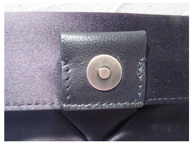 Pochette da sera Hugo Boss in raso nero - vista 8