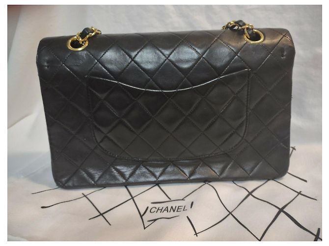 Boy Chanel Vintage Classic gefütterte Klappentasche Gestepptes Lammleder Medium W / Staubbeutel Schwarz - Ansicht 2
