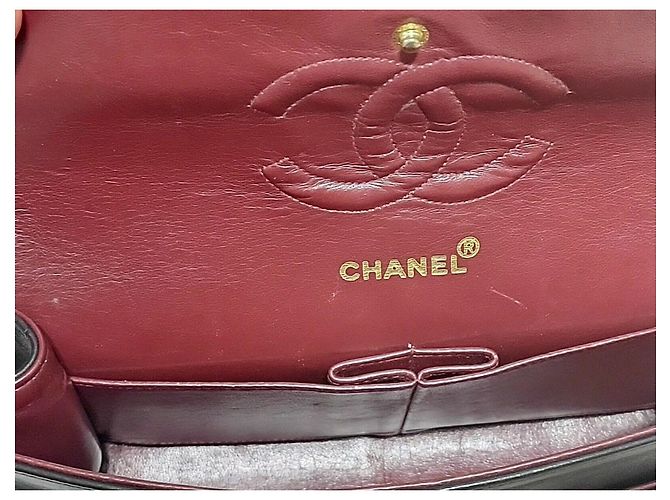 Boy Chanel Vintage Classic gefütterte Klappentasche Gestepptes Lammleder Medium W / Staubbeutel Schwarz - Ansicht 3