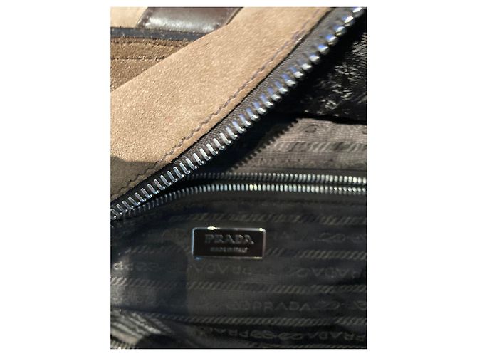 Borsa tote Prada in pelle scamosciata beige - vista 4