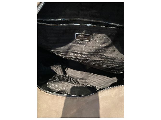Borsa tote Prada in pelle scamosciata beige - vista 6