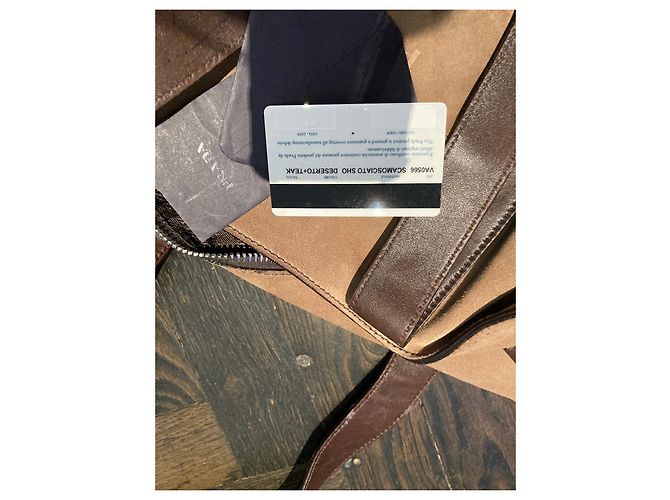 Borsa tote Prada in pelle scamosciata beige - vista 9