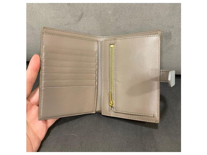Portafoglio Céline Medium Strap Taupe e Celeste in Pelle Beige - vista 4