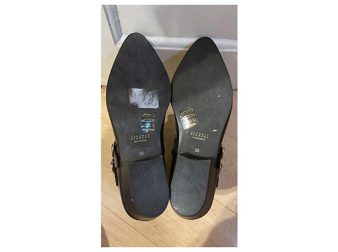 Botas de salto Claudie Pierlot em couro preto com pérolas - vista 7