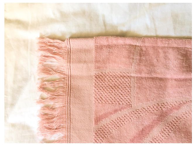 Serviette de bain Chanel Camélia en coton rose - vue 5
