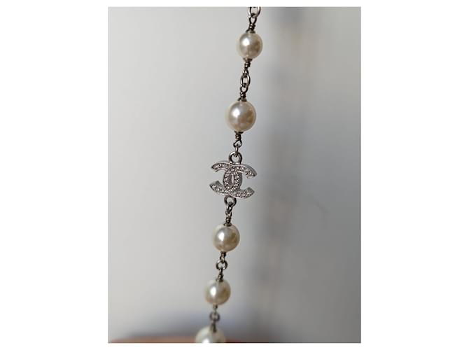 Chanel CC A20Collana lunga V Logo Classic perla e cristallo Argento - vista 14