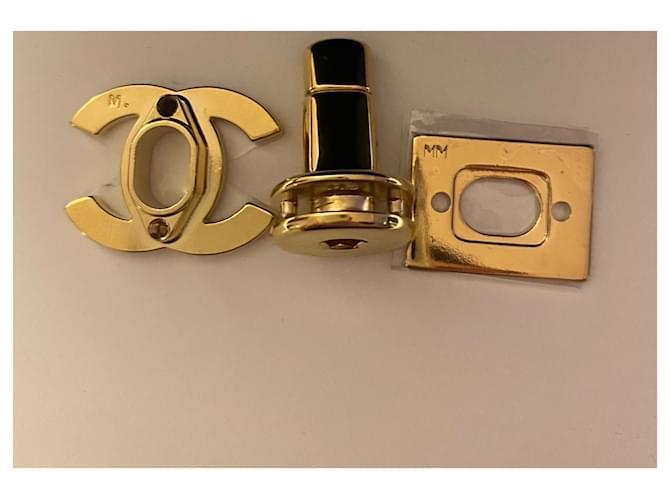 CHIUSURA CC ORIGINALE CHANEL ( Borsa senza tempo ) Gold hardware - vista 3