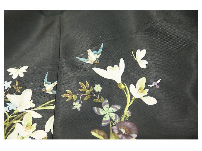 Top corto de poliéster con cremallera trasera sin mangas y estampado floral azul de Ted Baker 2 - vista 5