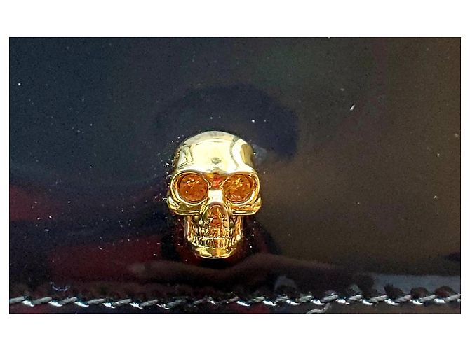 Alexander McQueen Tarjetero de piel charolada negra con calavera dorada Negro Gold hardware - vista 6