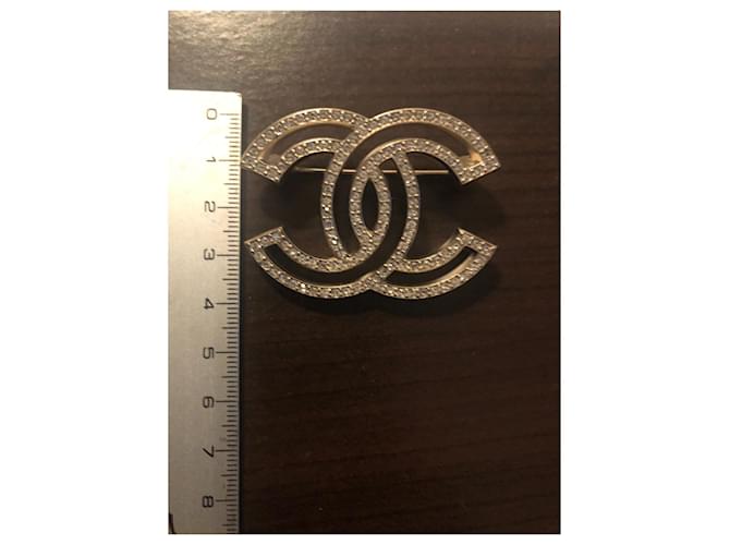 Chanel CC Gold hardware - vista 8