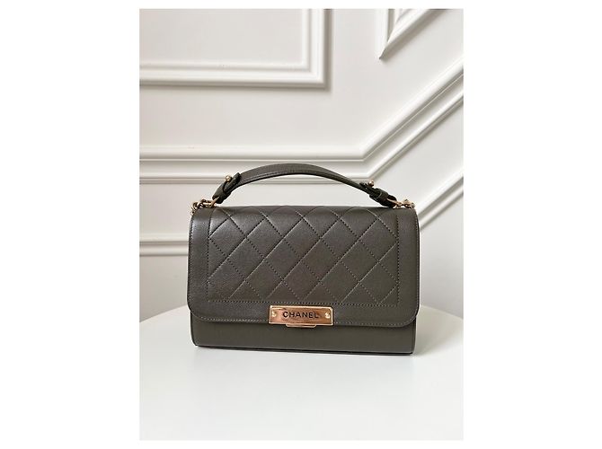 Mademoiselle Chanel Handtasche aus Leder olivgrün - Ansicht 13