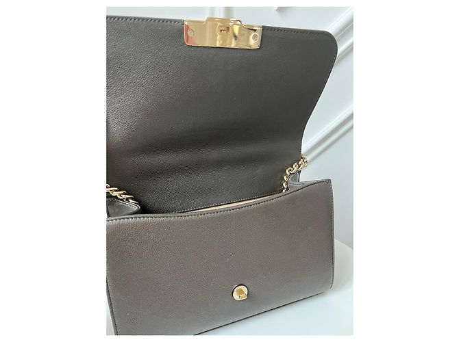 Mademoiselle Chanel Handtasche aus Leder olivgrün - Ansicht 14