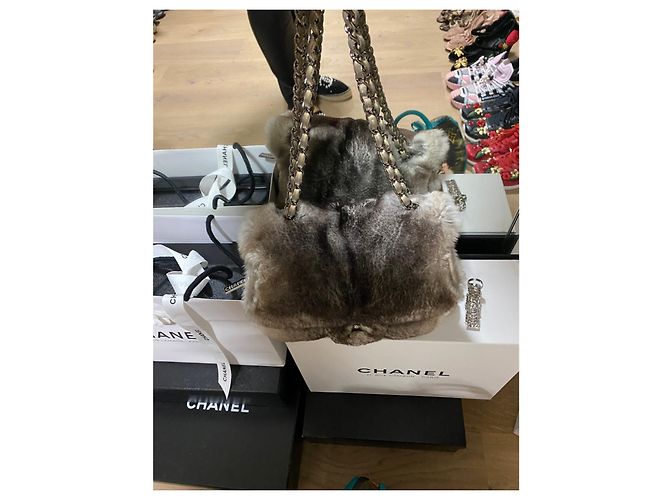 Borsa Chanel in pelliccia di chinchilla grigio scuro Grigio antracite - vista 16