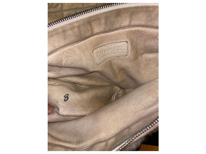 Borsa Chanel in pelliccia di chinchilla grigio scuro Grigio antracite - vista 2