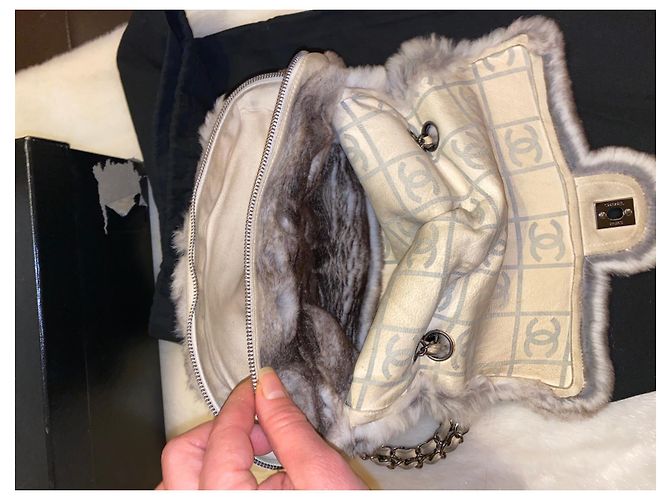 Borsa Chanel in pelliccia di chinchilla grigio scuro Grigio antracite - vista 4