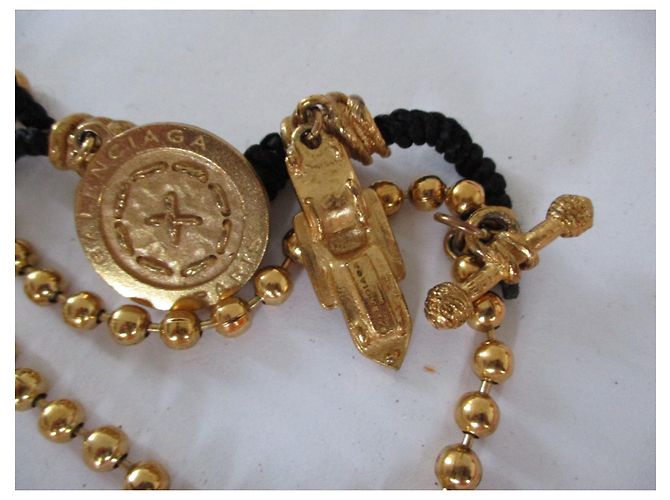 Balenciaga bracciale con ciondoli oro e nero D'oro - vista 3