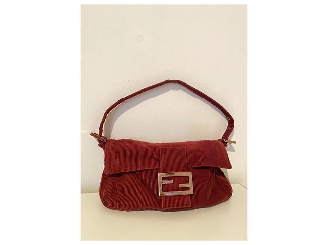Fendi Baguette Rossa in Tessuto Rosso - vista 5