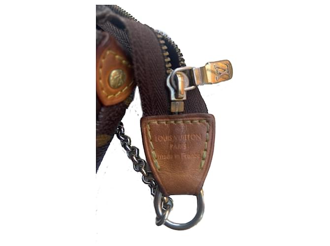 Louis Vuitton Monogramma di Eva Marrone scuro - vista 4
