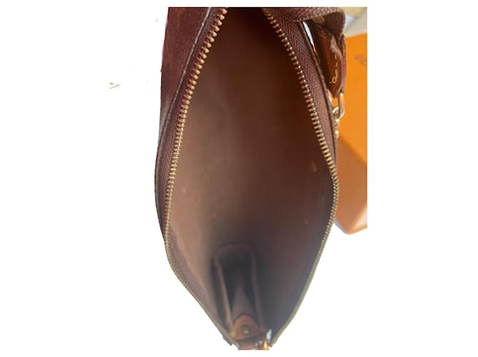 Louis Vuitton Monogramma di Eva Marrone scuro - vista 6