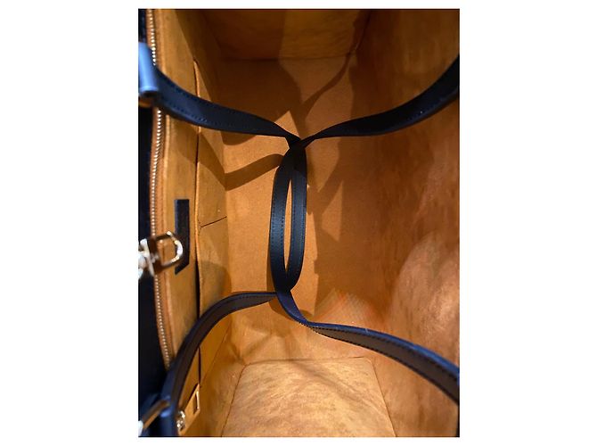 Louis Vuitton Onthego MM monogramma in pelle Empreinte nero - vista 7