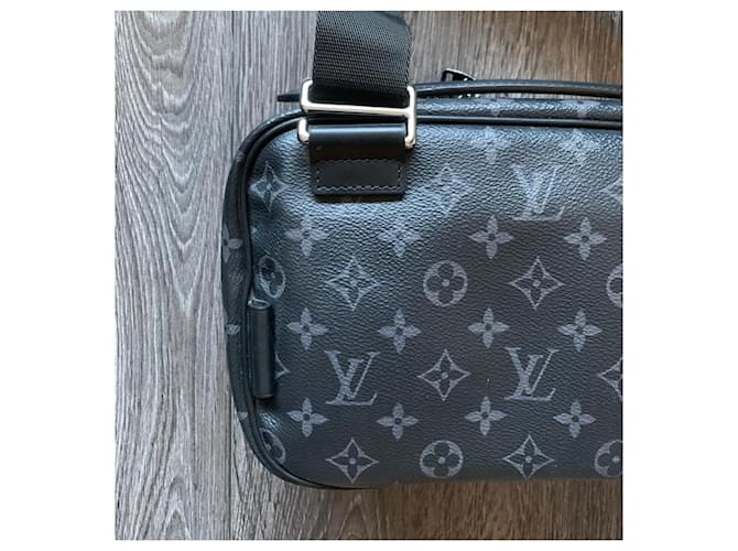 Louis Vuitton Gürteltasche Monogram Eclipse - Ansicht 4
