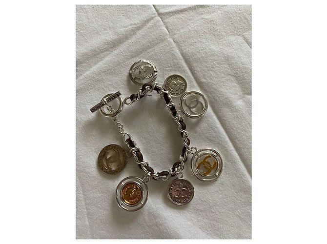 Braccialetto con ciondoli Chanel in acciaio argento e oro Silver hardware Gold hardware - vista 2