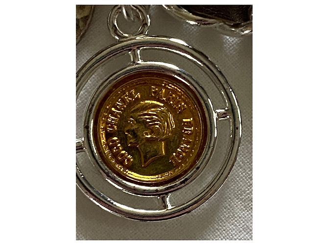 Braccialetto con ciondoli Chanel in acciaio argento e oro Silver hardware Gold hardware - vista 4