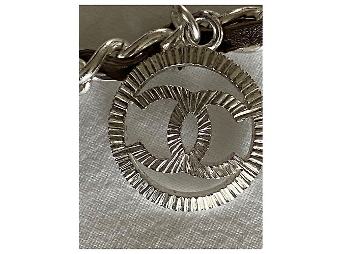 Braccialetto con ciondoli Chanel in acciaio argento e oro Silver hardware Gold hardware - vista 6
