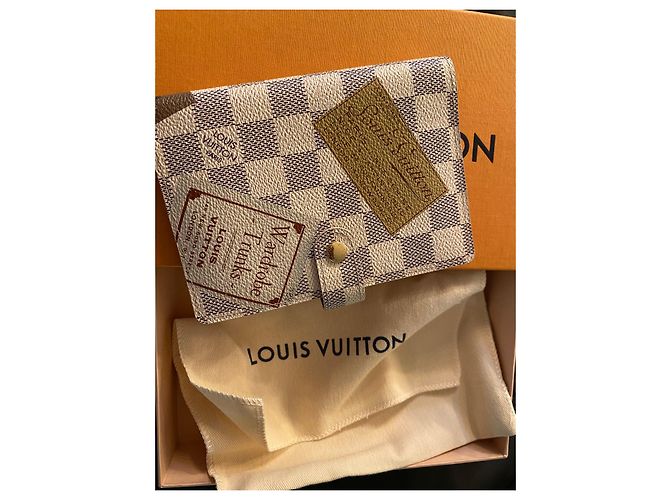 Louis Vuitton Endbox de piel beige - vista 2