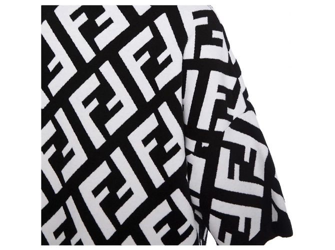 Fendi oversize suéter poncho FF logo negro blanco - vista 4