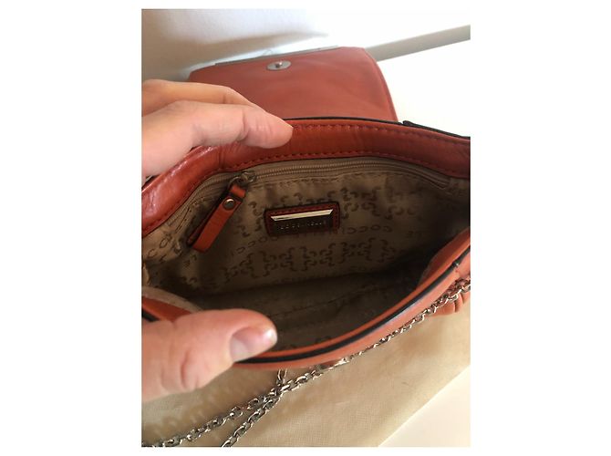 Autre Marque Borsa a Tracolla Coccinelle in Pelle Arancione con Catena - vista 3