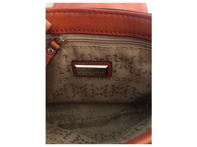 Autre Marque Borsa a Tracolla Coccinelle in Pelle Arancione con Catena - vista 4