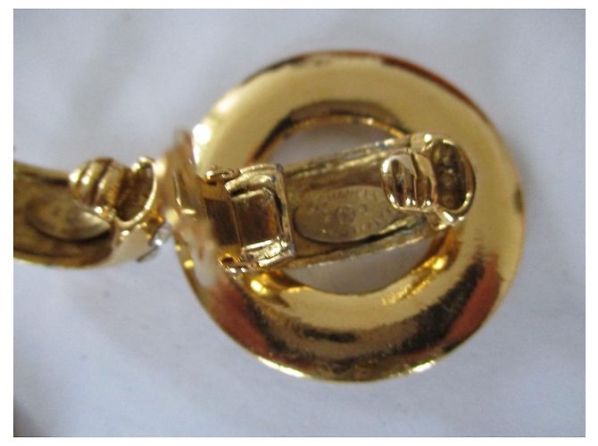 Chanel Teilbare vergoldete & Strass-Clips. Golden - Ansicht 2