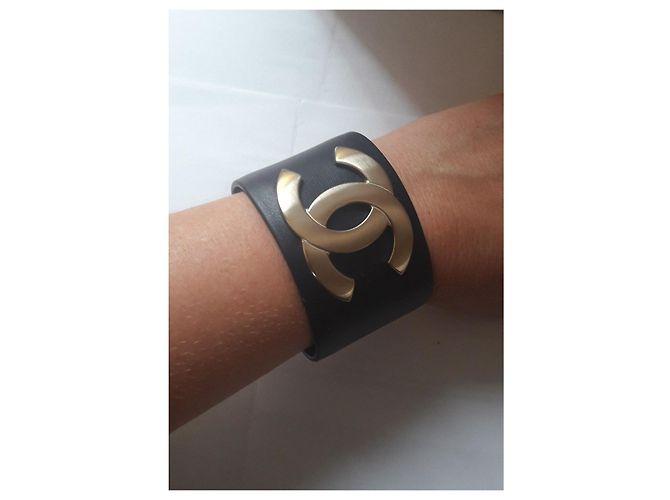 Chanel Bracciale in pelle blu navy con logo CC argento - vista 3