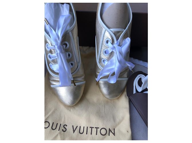Baskets Louis Vuitton Cuir Doré Taille 38 - vue 2