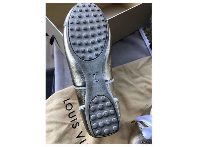 Baskets Louis Vuitton Cuir Doré Taille 38 - vue 3