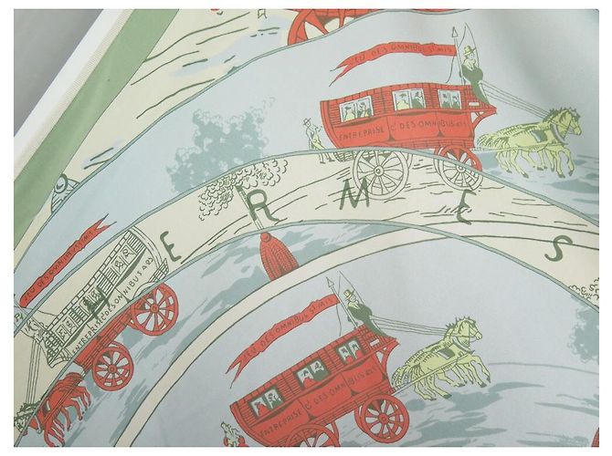 Omnibus Hermès JOGO DE LENÇO HERMES DE ÔNIBUS E BRANCO JERSEY QUADRADO DE SEDA 90 lenço Verde - vista 5