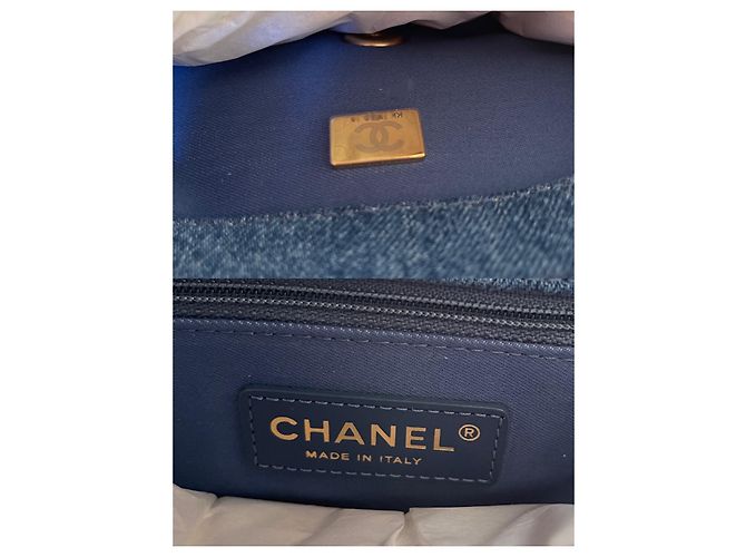 Chanel Borsa piccola con patta in denim blu - vista 8